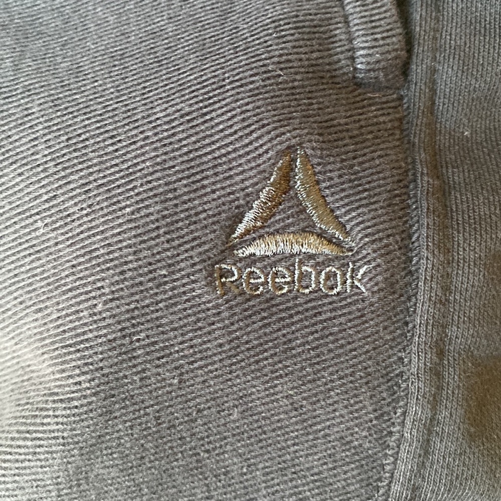 Reebok men’s black cotton shorts -Size Medium - Picture 2 of 4